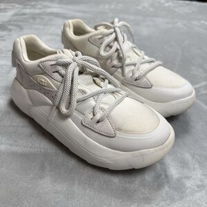 UGG Women’s Size 6.5 CA805 Low Top Sneakers White Leather Mesh Chunky Casual Sho